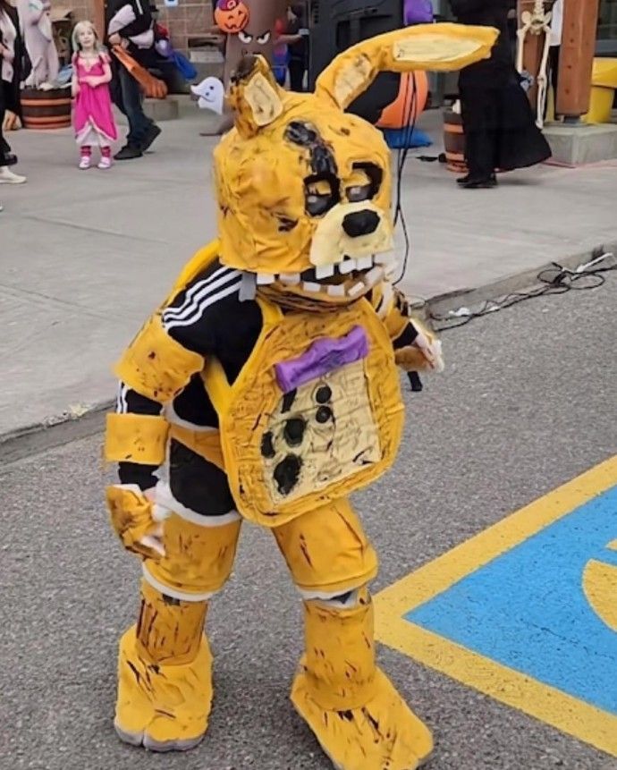 Sam Yellow Bunny Cochrane Cosplay